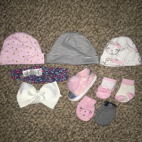 HUGE Lot of Baby Girl Clothes - Picture 6 of 6